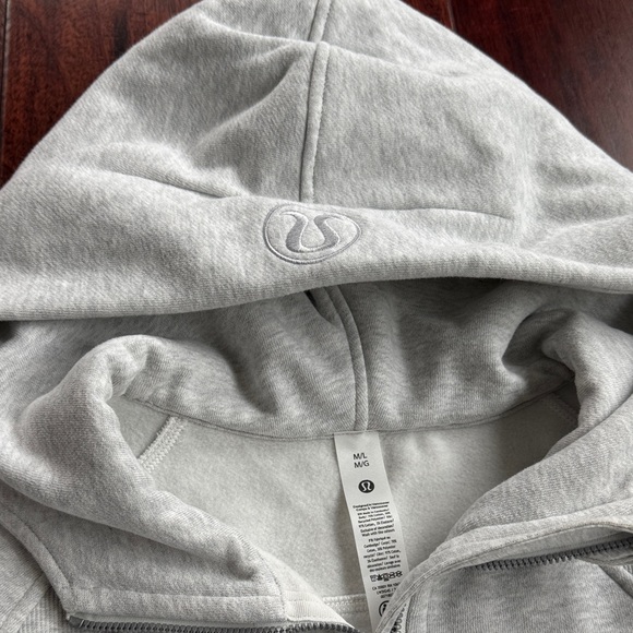 Lululemon Athletica Light Gray Hooded Sweatshirt - Picture 2 of 6